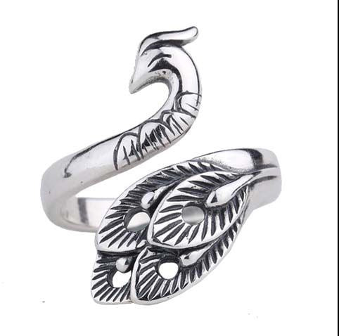 Supplier photo: Silver-Tone Yarn Guide Ring